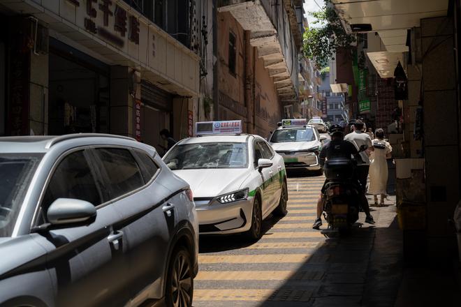 线城市”生活松弛人均自来熟麻将胡了中国最不卷的“一(图5)
