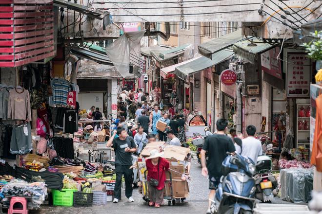 线城市”生活松弛人均自来熟麻将胡了中国最不卷的“一(图26)