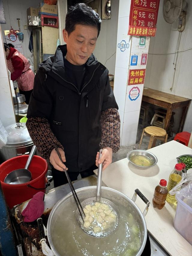 老味道！桂林这家馄饨店老顾客超多PG麻将胡了试玩平台25年不变的(图3)